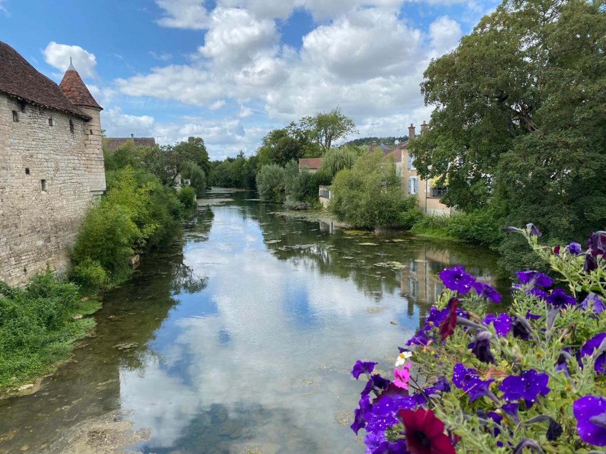 Le Cristallin Gite Plein Coeur De Chablis Exterior foto